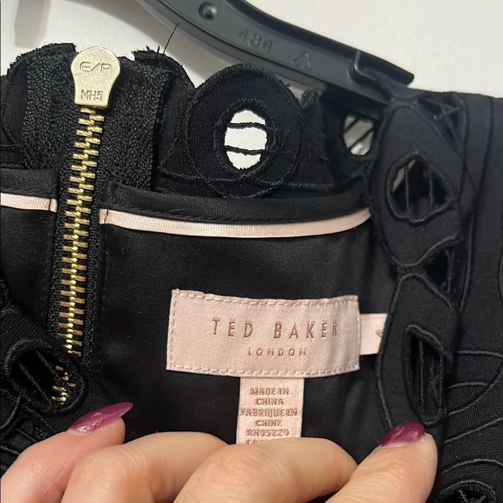 Ted Baker‎ Black Eyelet Cut Out Sleeveless Knee-Length Dress Medium - Picture 3 of 10